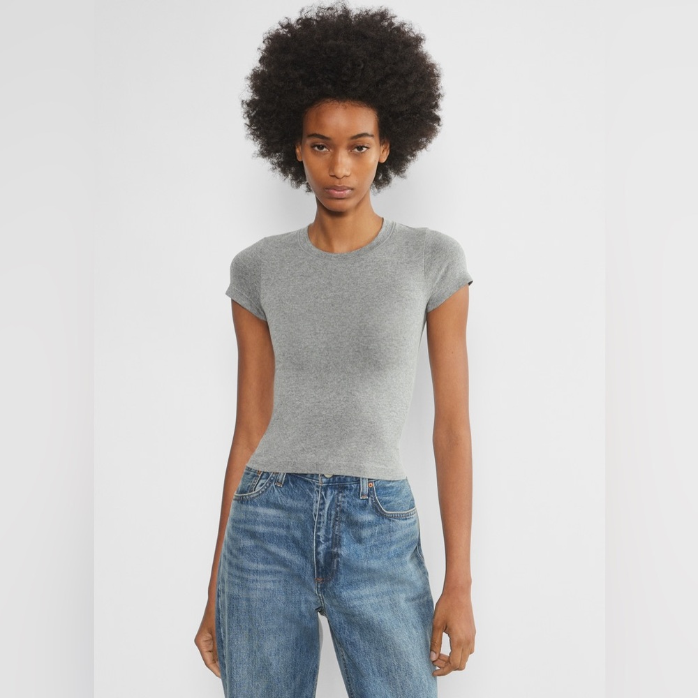 ARITZIA Smooth Seamless Willow Tshirt